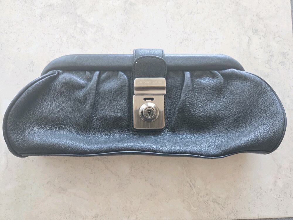 Antonio Melani Clutch Leather Purse Black No Key